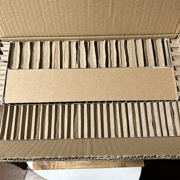 Pottery Barn Essex Handcrafted Laying 🐰 Bunny Sculpture BNIB - Picture 7 of 9